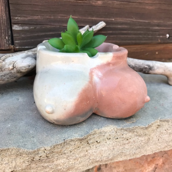 Handmade Boo~Bee Pot - Picture 9 of 9